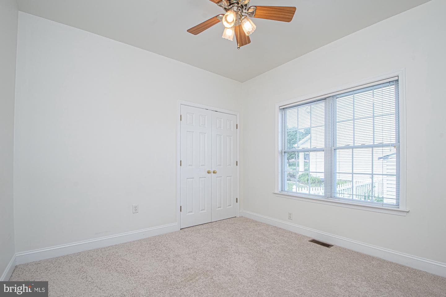 121 Travis Court photo 27