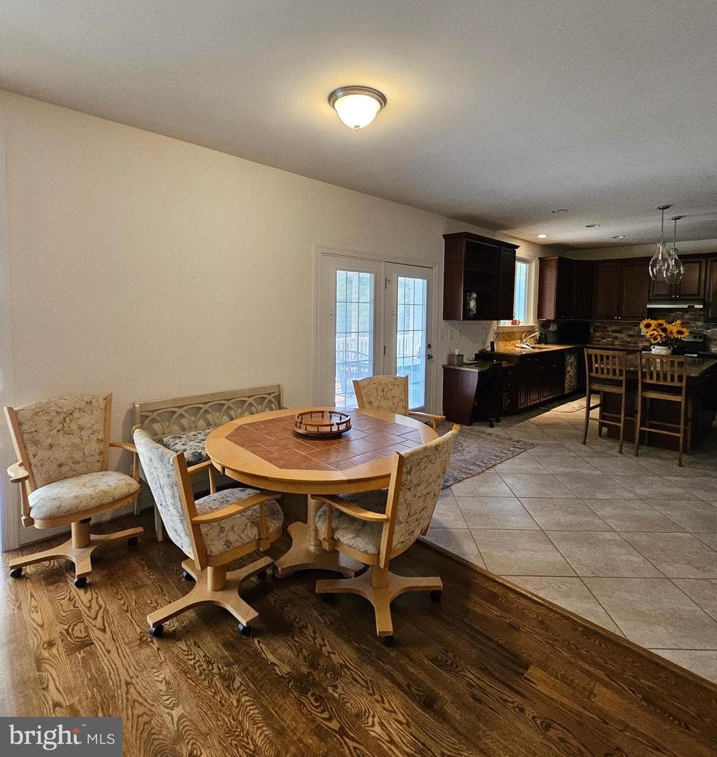 407 Mikey Court photo 24