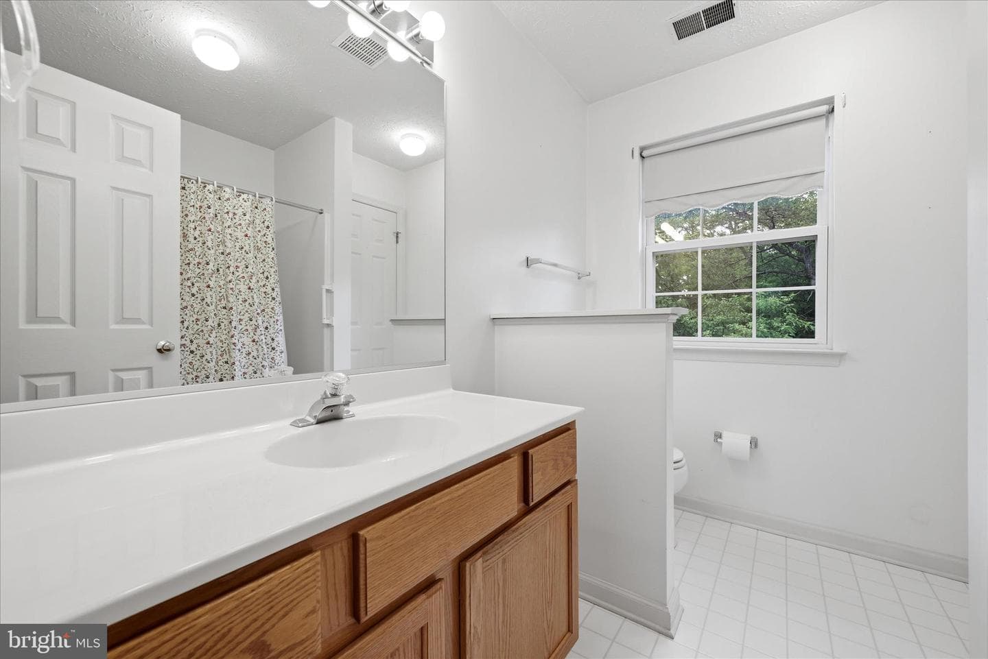 219 Bentley Avenue photo 36