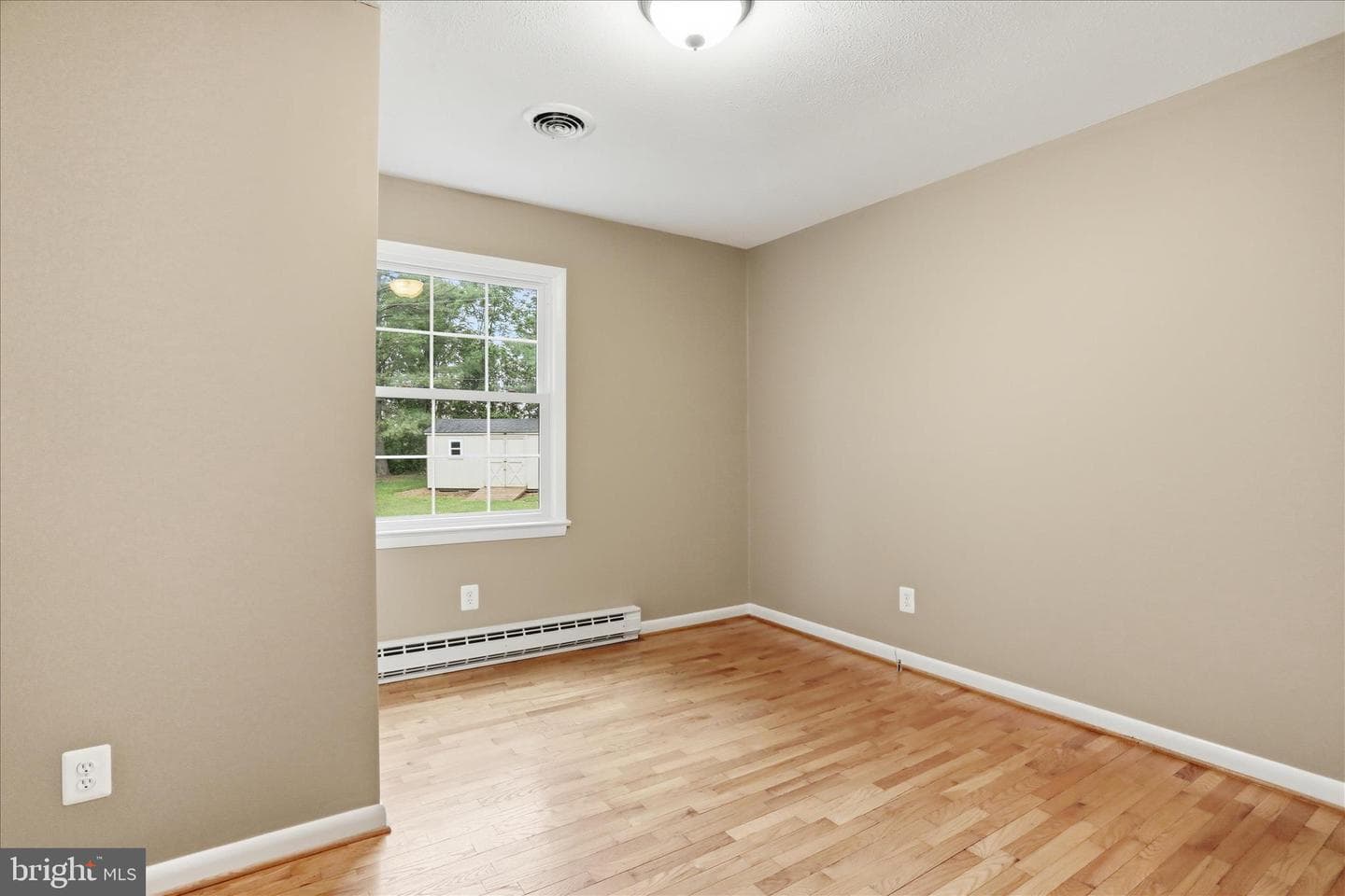 126 Meadowbrook photo 16
