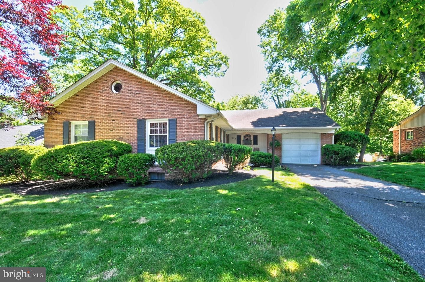 122 Armstrong Place photo 64
