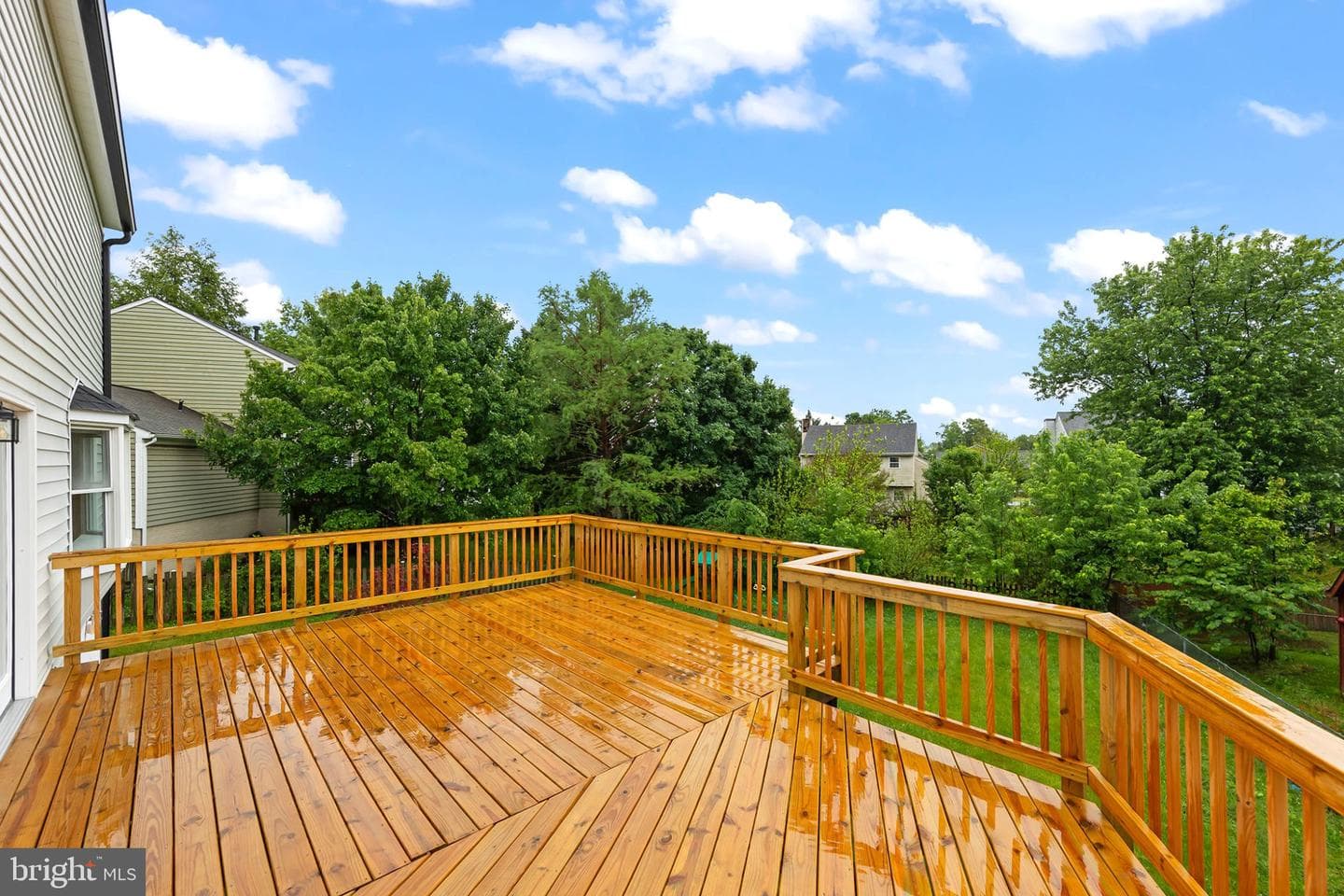 106 Etnam Street photo 26