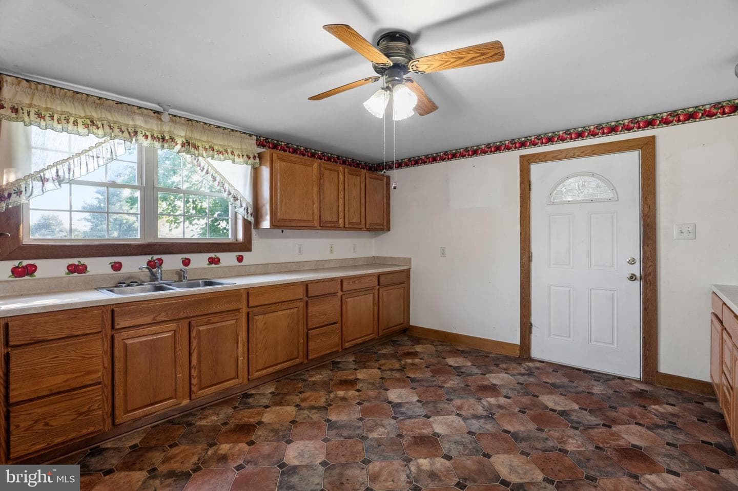 2974 Martinsburg photo 9