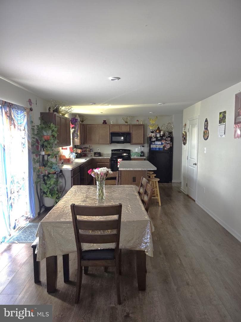 148 Dursley photo 5