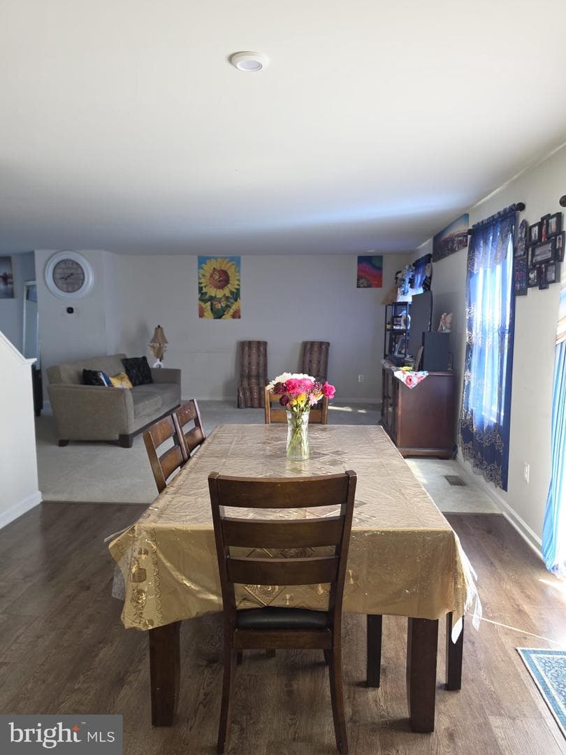 148 Dursley photo 6