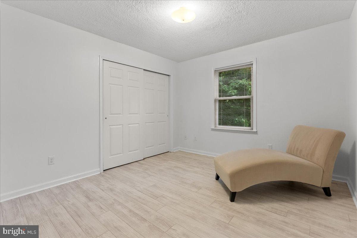100 Woodlands Lane photo 27