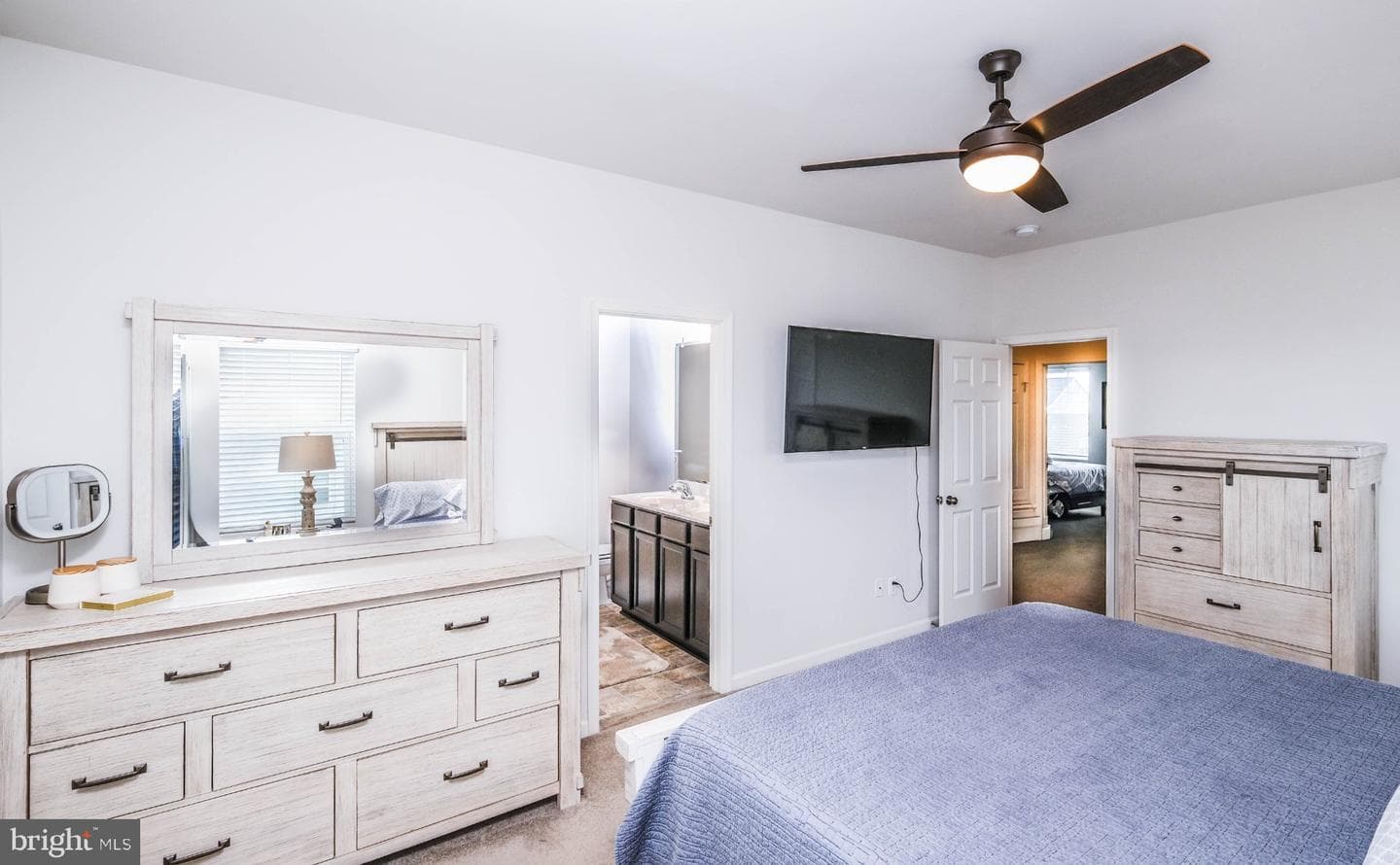 218 Parkland Drive photo 13