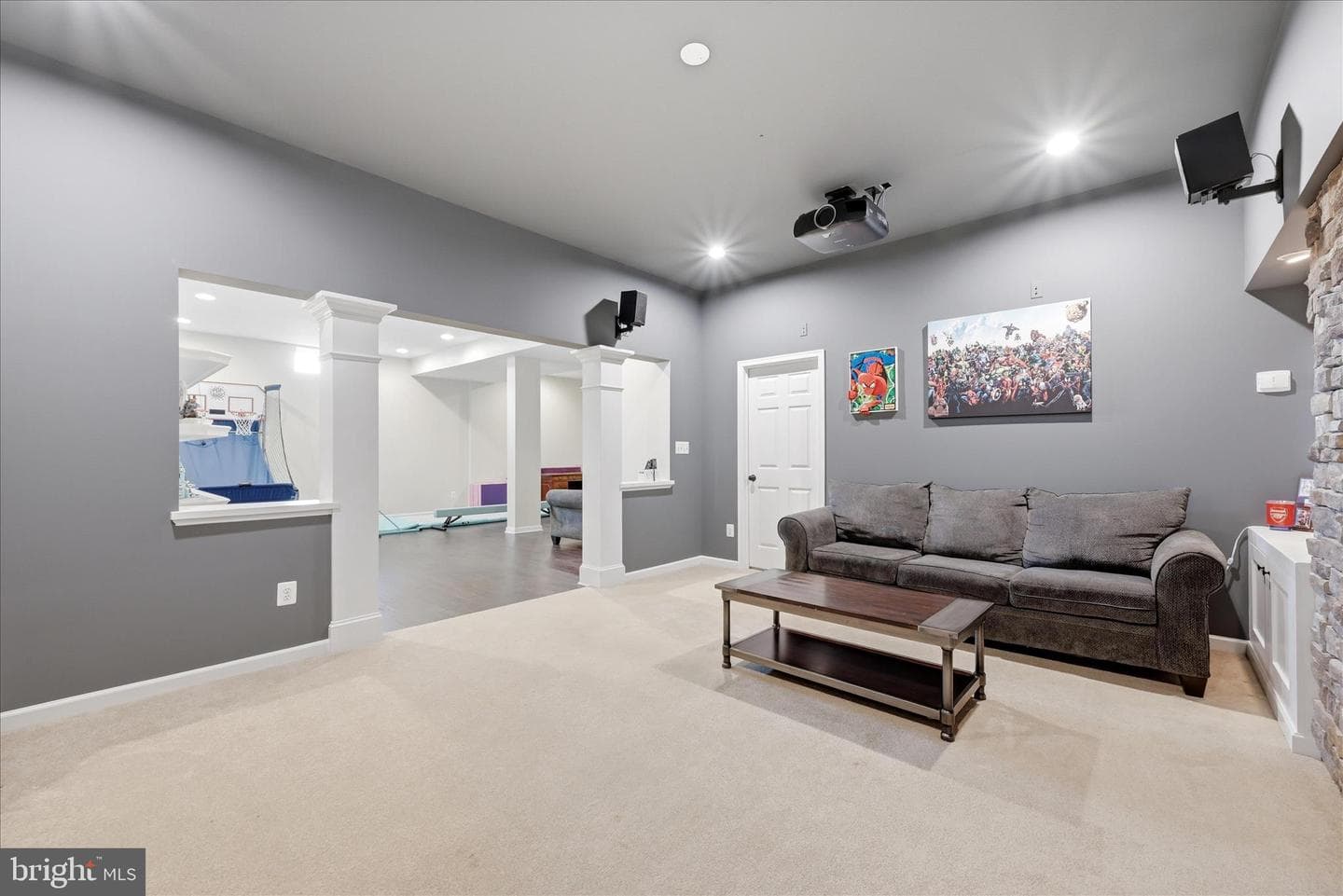 119 Thompson Court photo 44