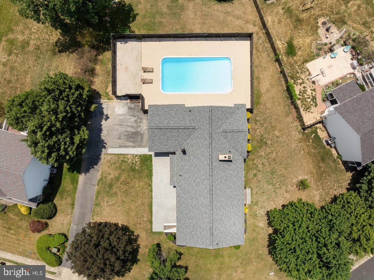 110 Grindstone Drive photo 57