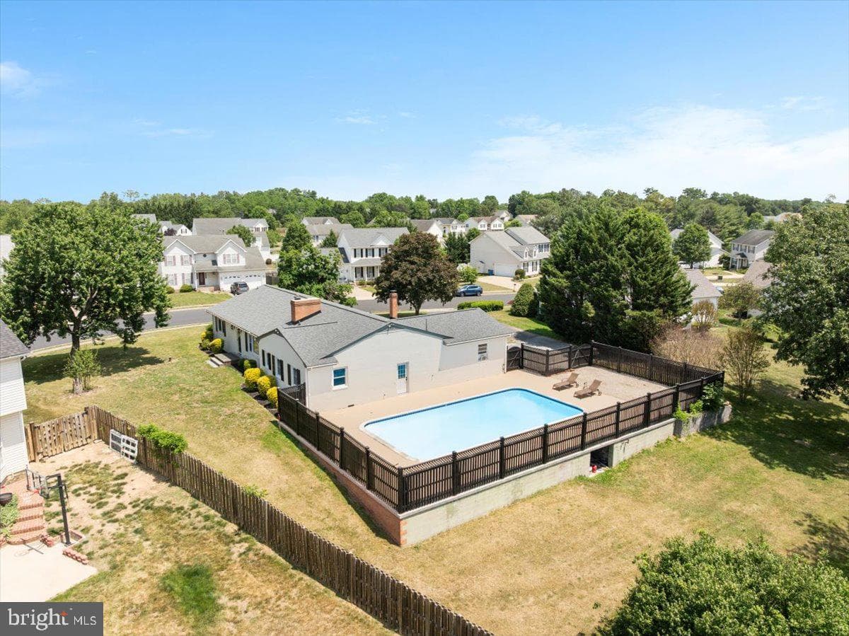 110 Grindstone Drive photo 59