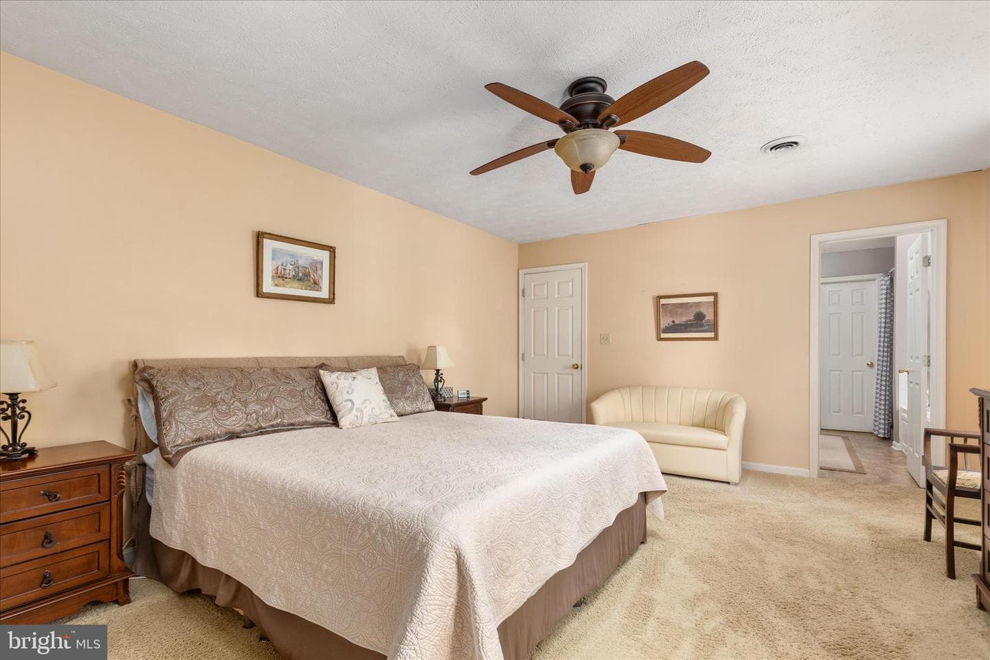 222 Cavalry Drive photo 17