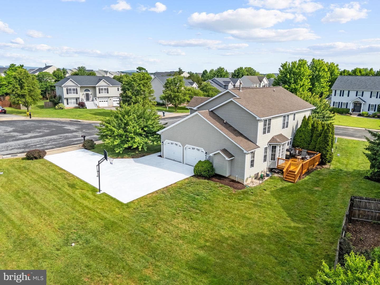 141 Caspian Drive photo 29