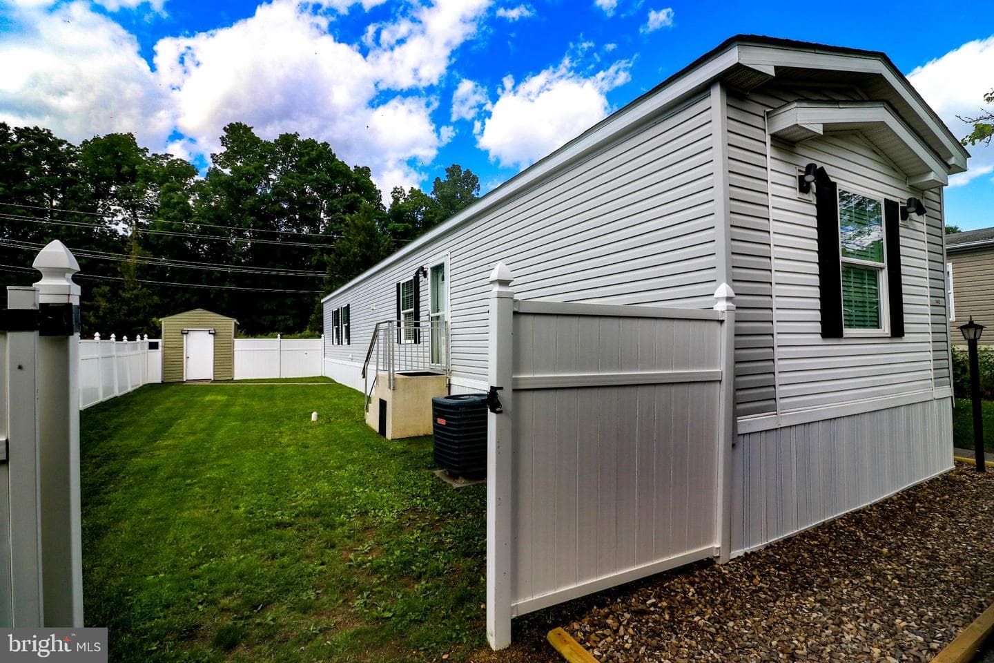140 Fiddler Avenue, Winchester