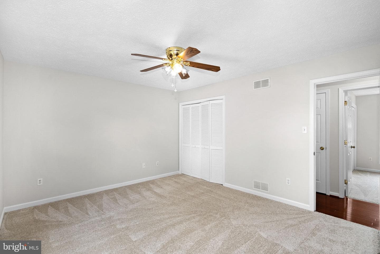 187 Village Court photo 20