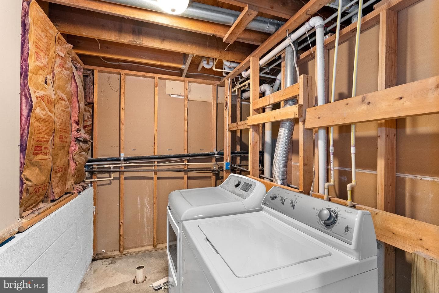 187 Village Court photo 36
