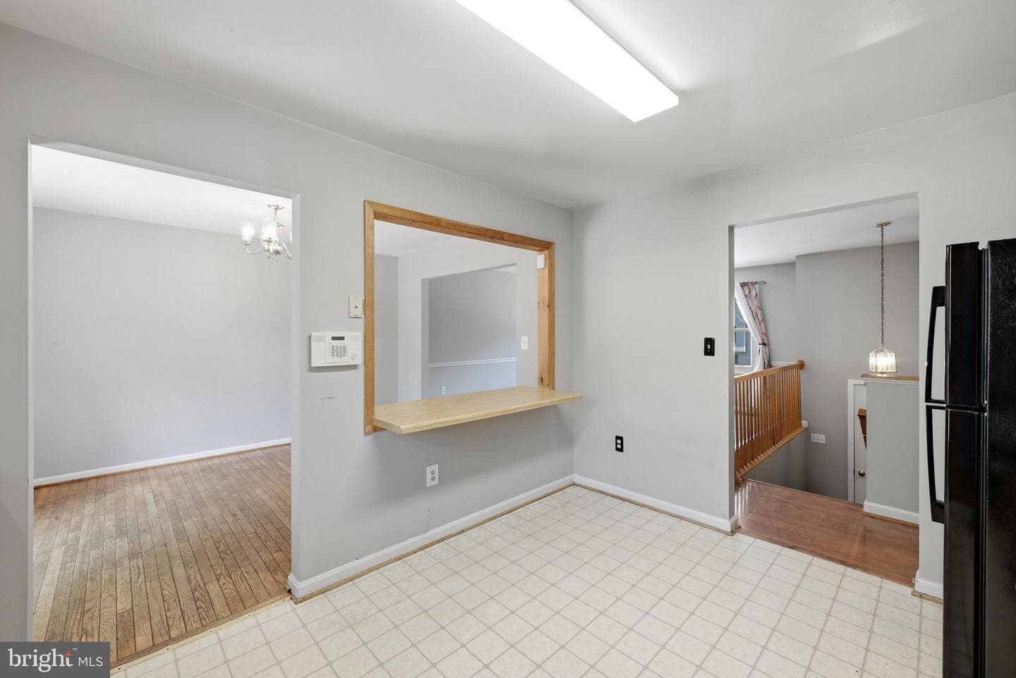 303 Pembridge Drive photo 15