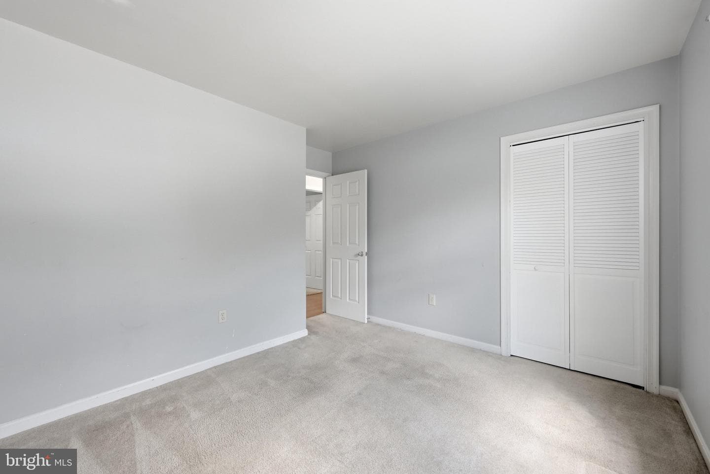 303 Pembridge Drive photo 20