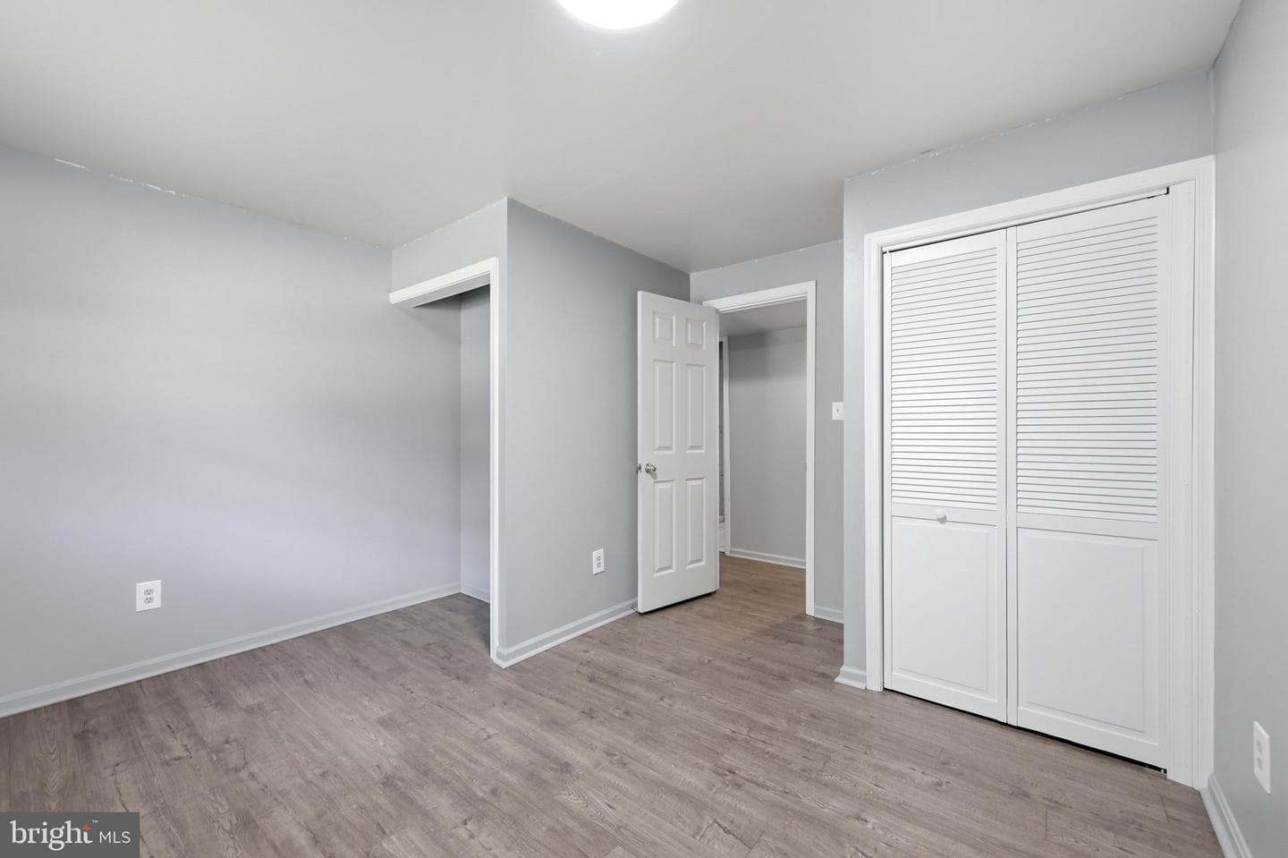 303 Pembridge Drive photo 32