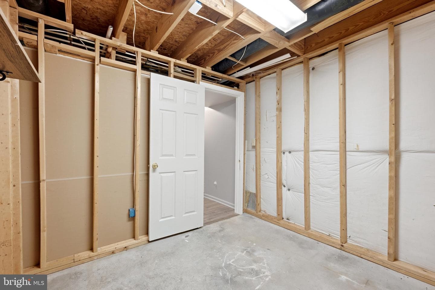 303 Pembridge Drive photo 38