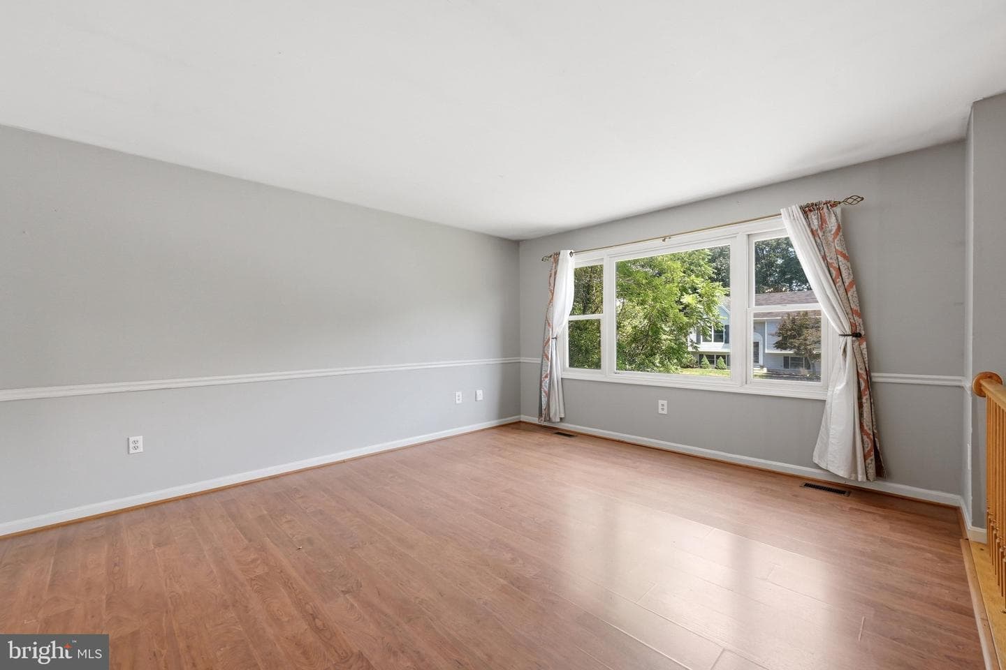 303 Pembridge Drive photo 8
