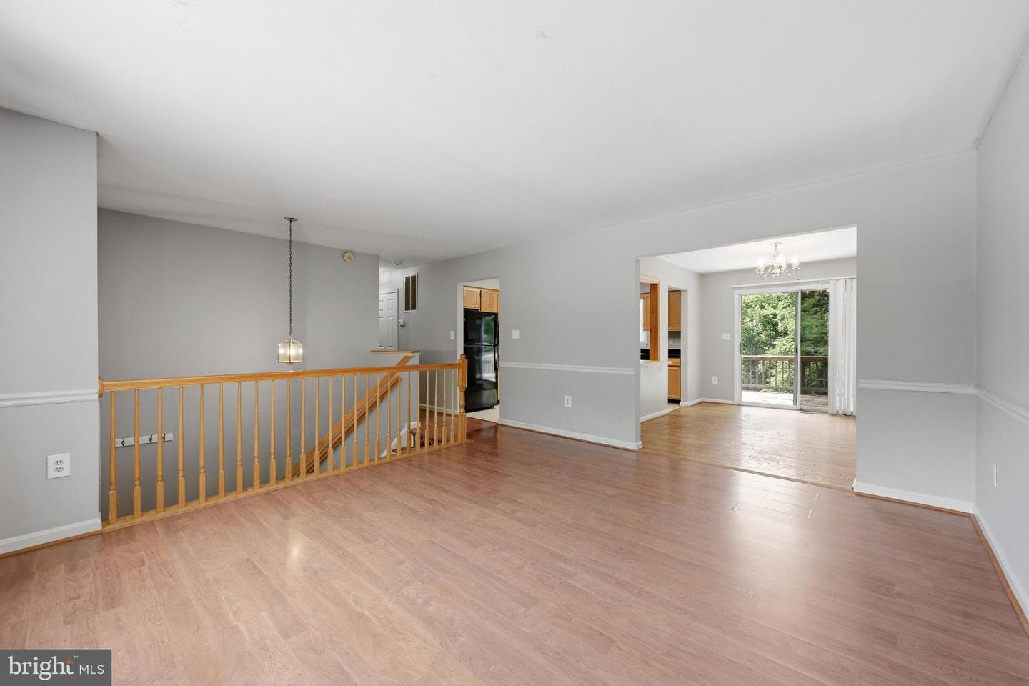 303 Pembridge Drive photo 9
