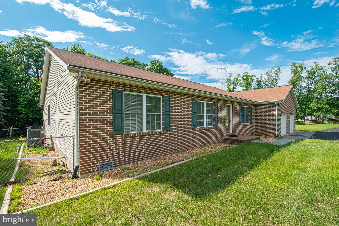 1001 N Timber Ridge Road photo 3
