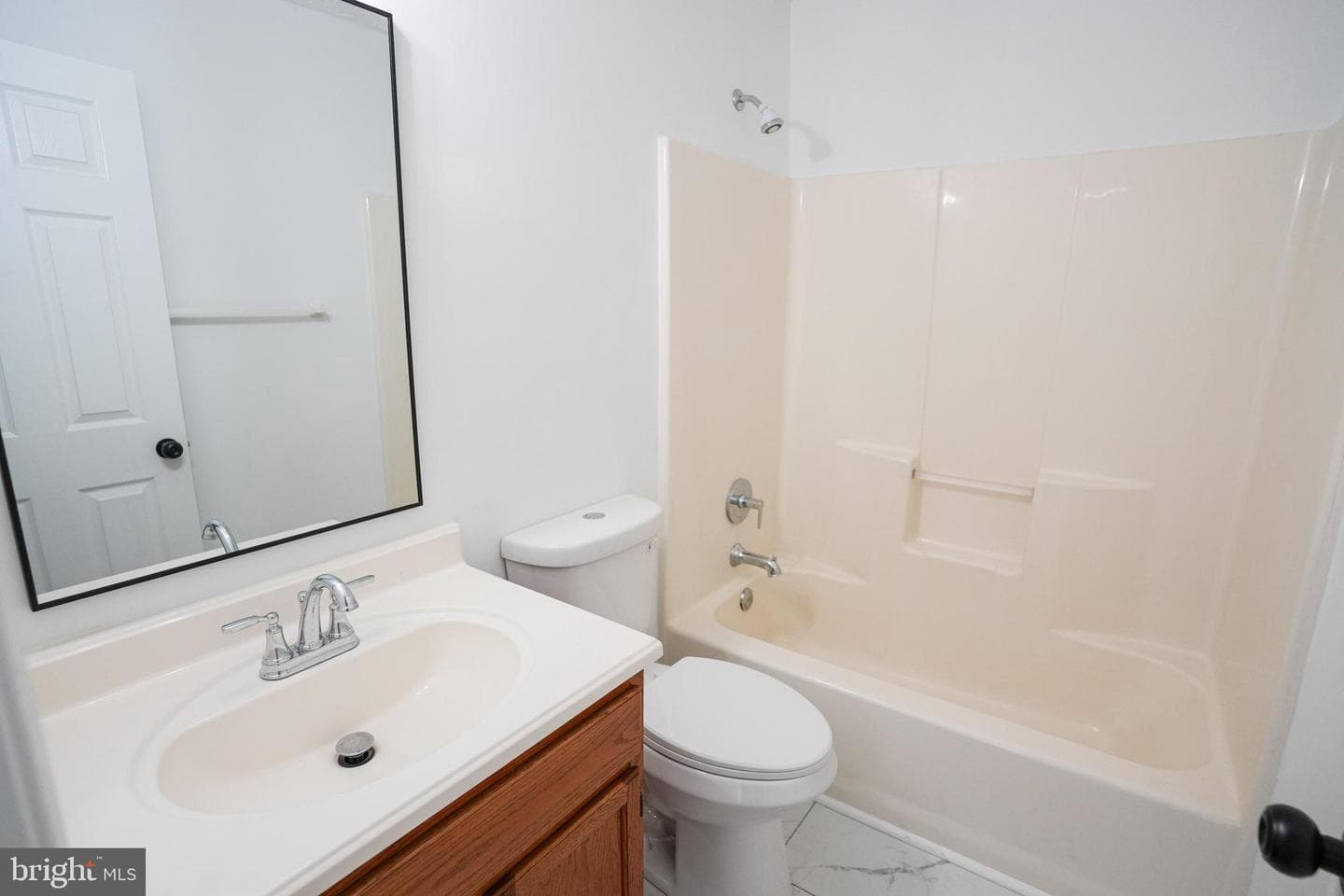 218 Stratford Drive photo 14