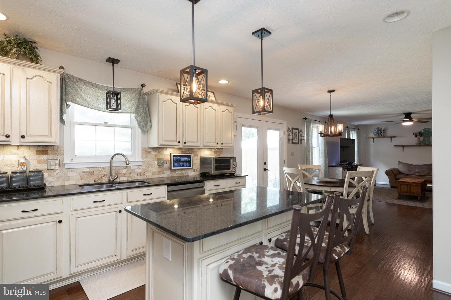 102 Settlers Circle photo 23