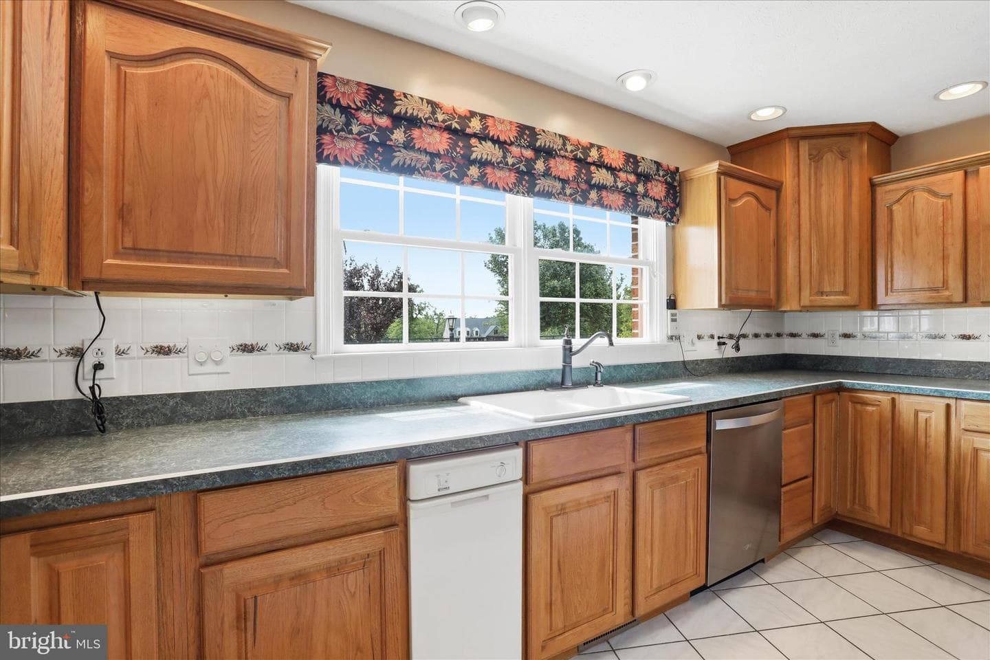 300 Tavistock Drive photo 37