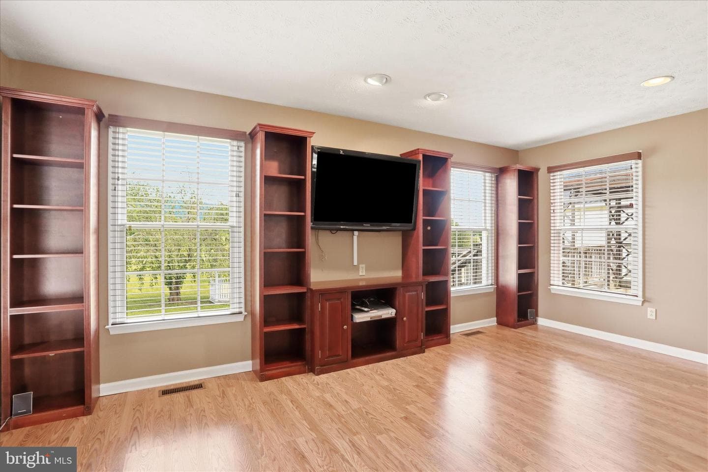300 Tavistock Drive photo 46