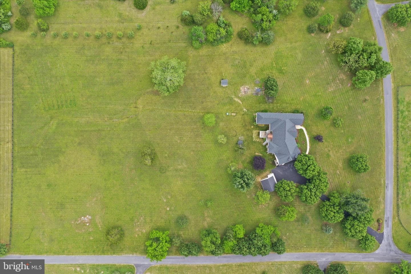 300 Tavistock Drive photo 63