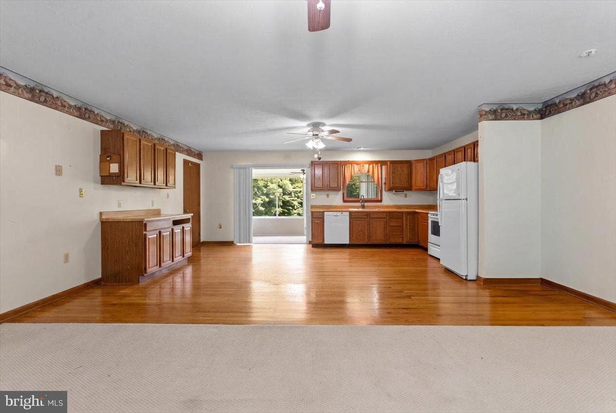 2294 Welltown Road photo 6