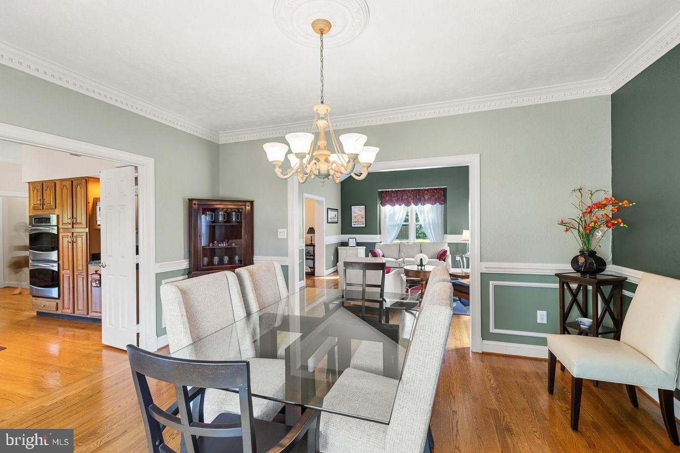 295 Huntersridge Road photo 14