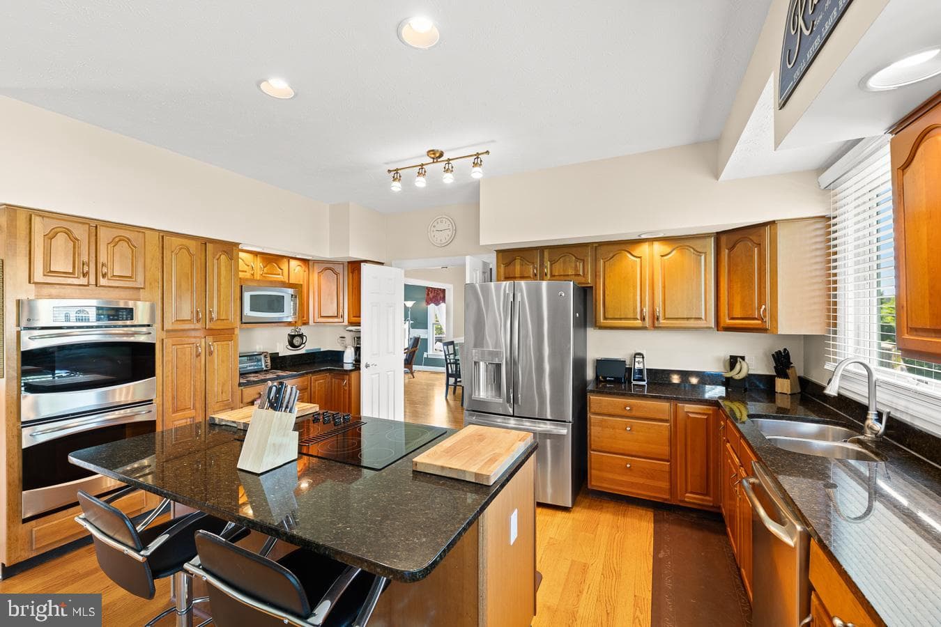 295 Huntersridge Road photo 16