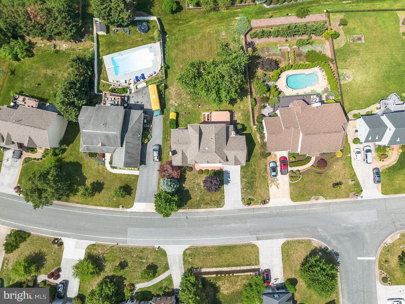 295 Huntersridge Road photo 50