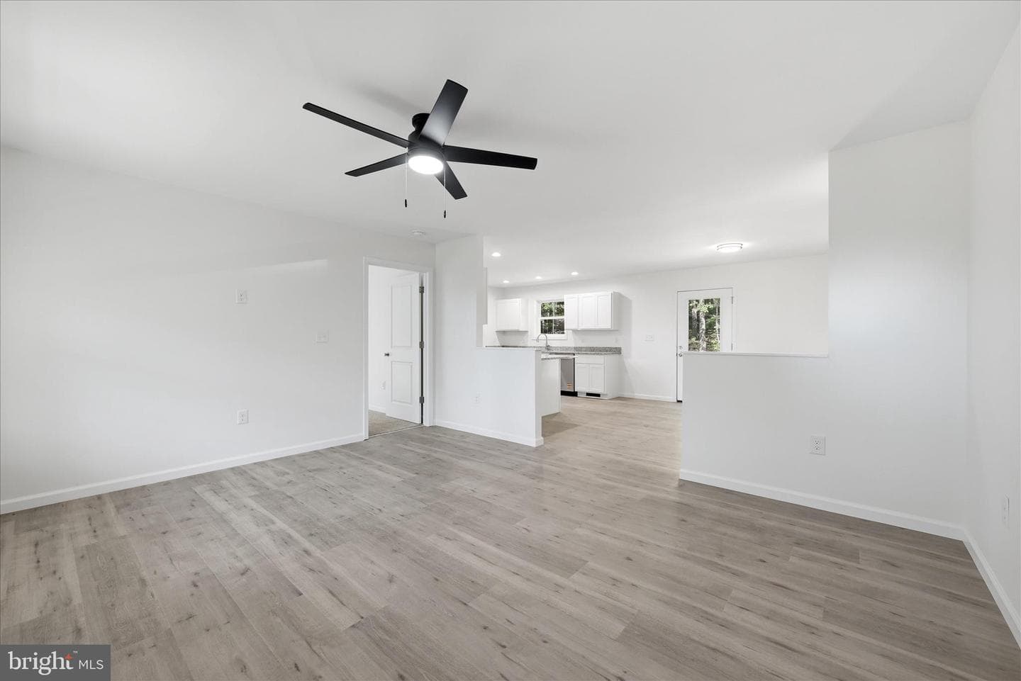 805 Pheasant Drive photo 11