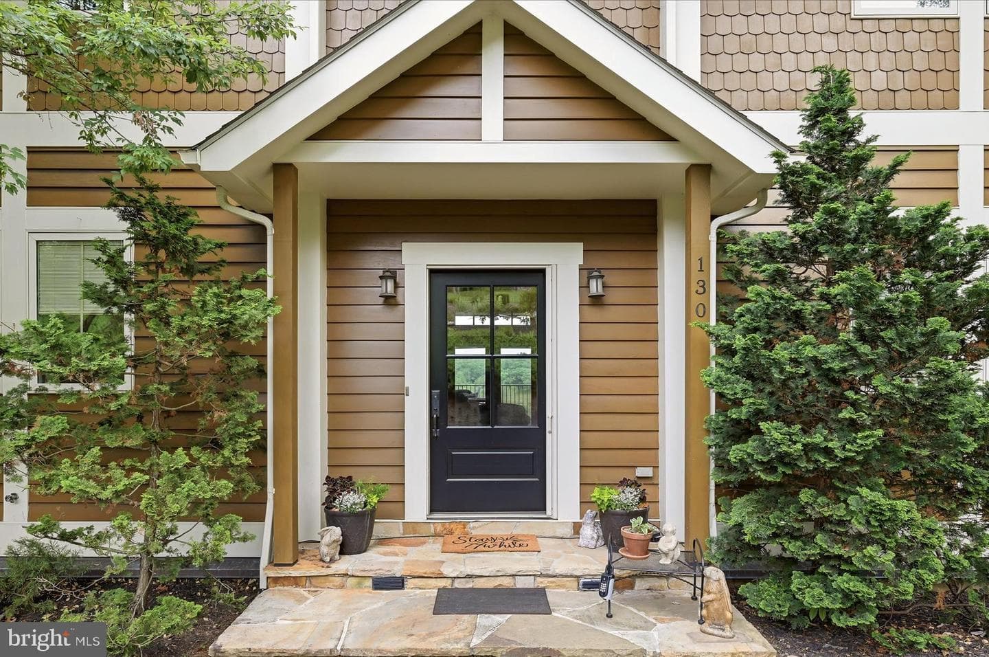 130 Lake Shore Drive, Cross Junction