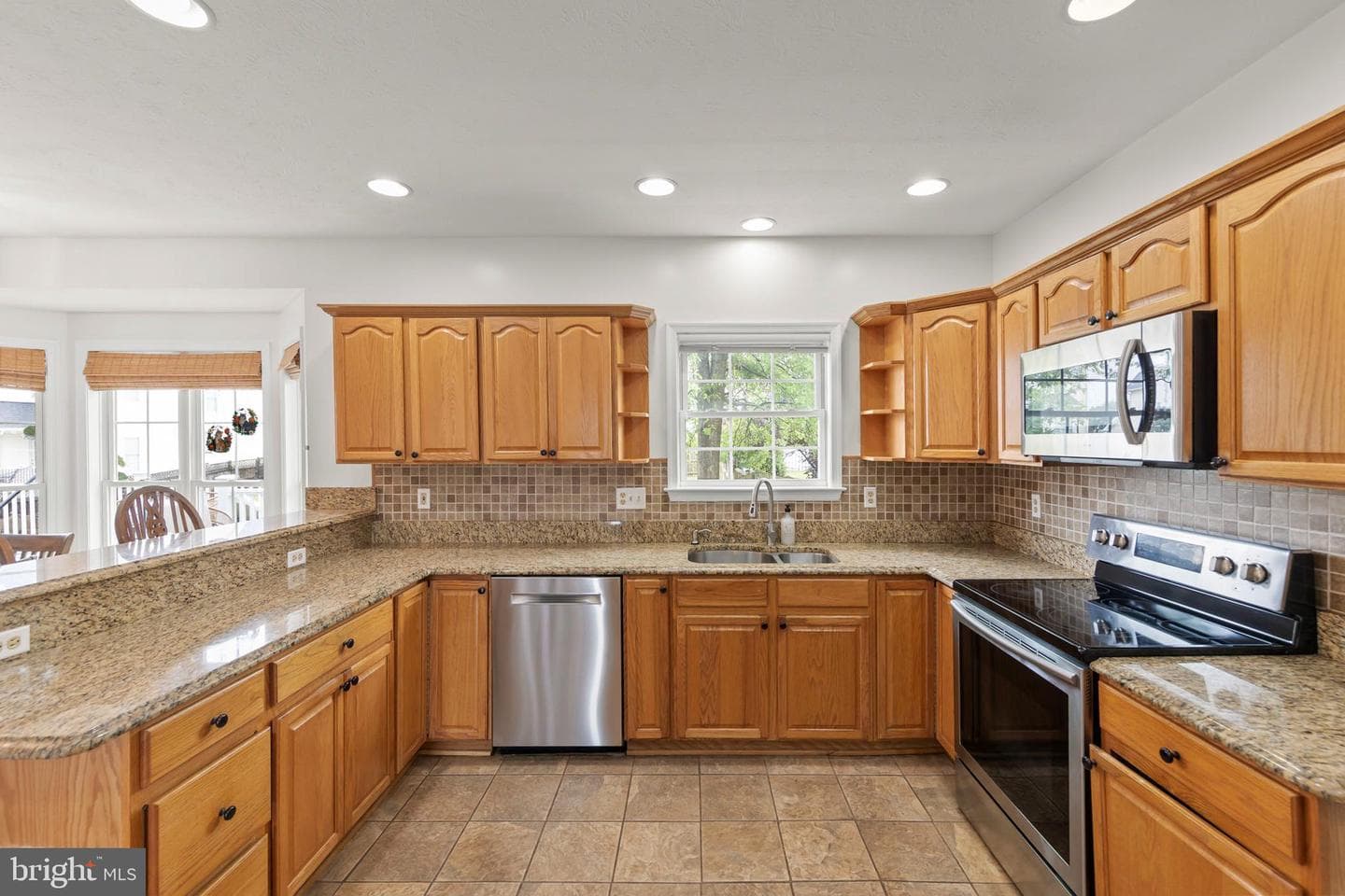 112 Twigg Court photo 4