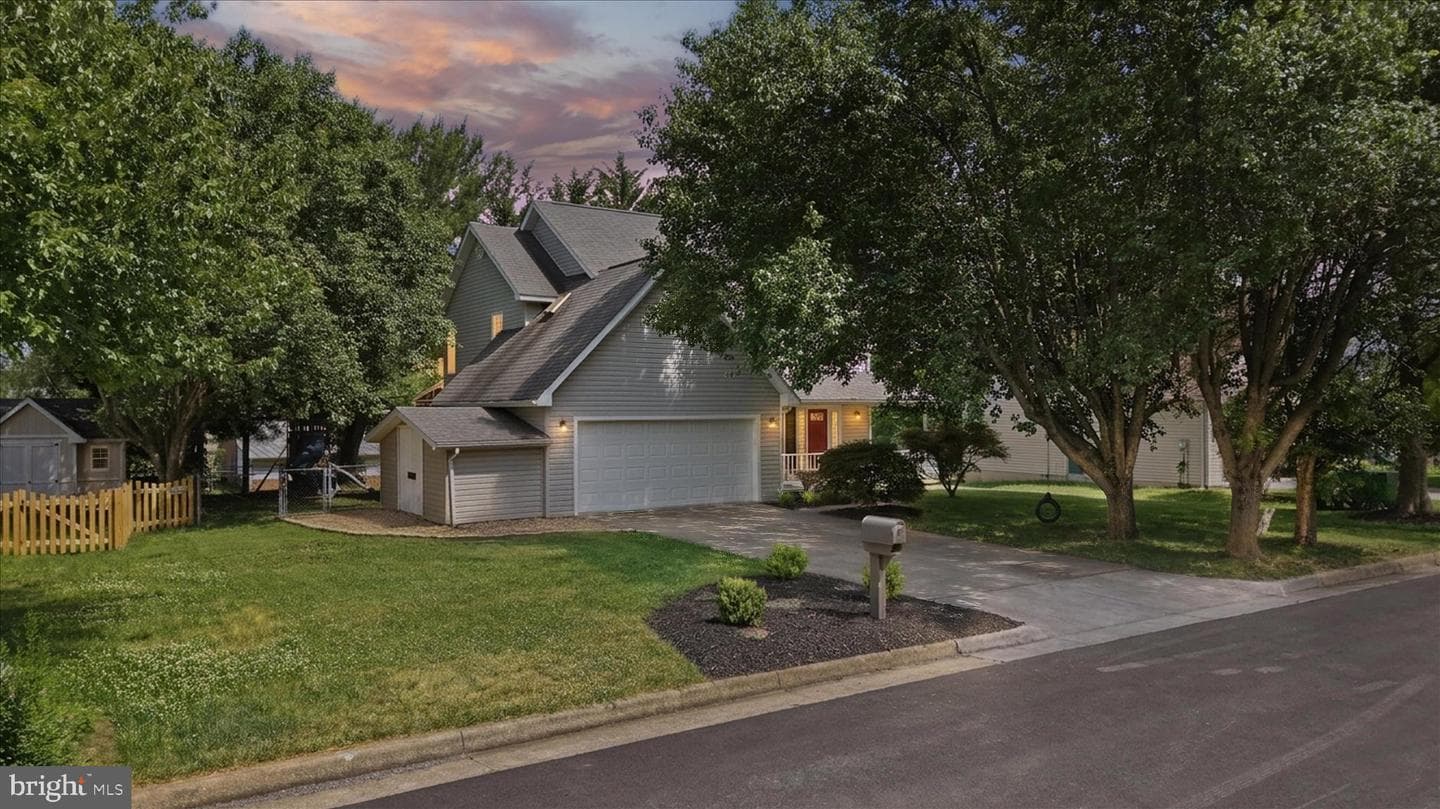 102 Clevenger Court photo 54