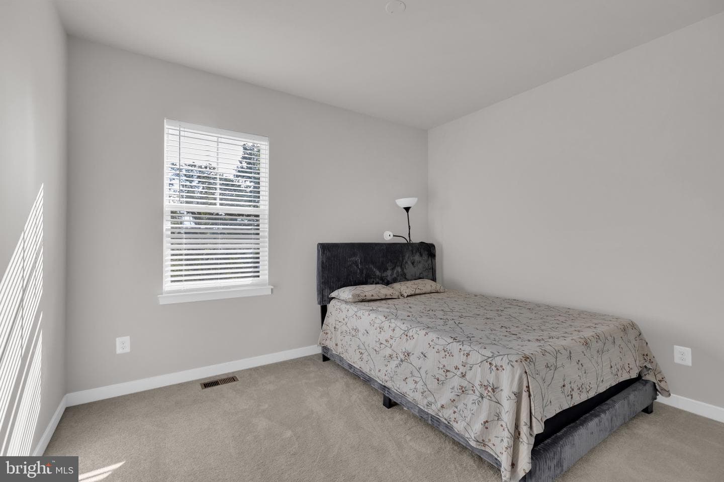 131 Thornton Way photo 27