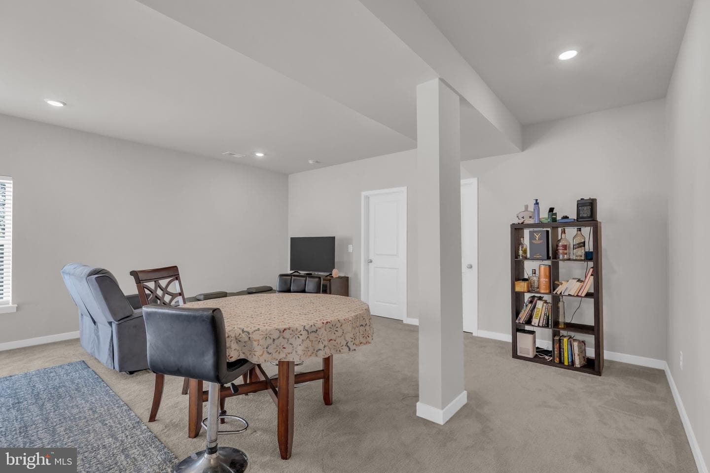 131 Thornton Way photo 32
