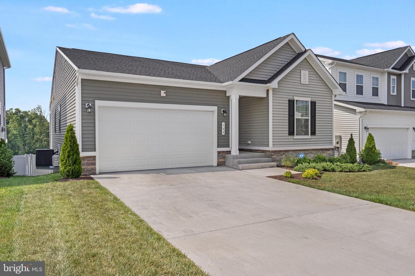 140 Poe Drive photo 3