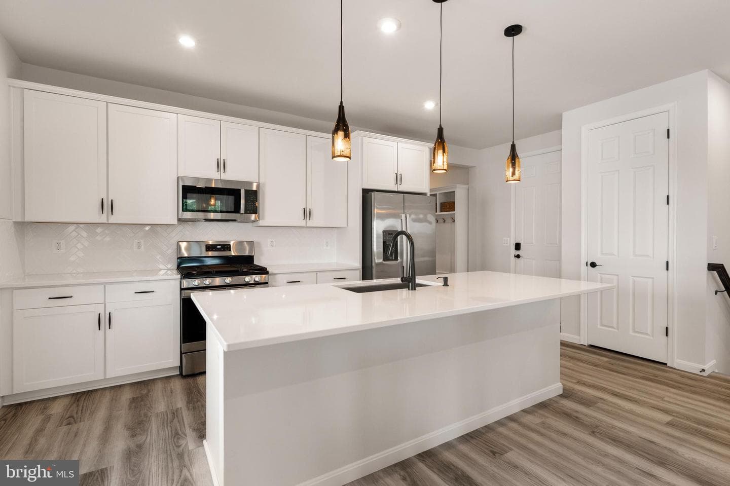 140 Poe Drive photo 6