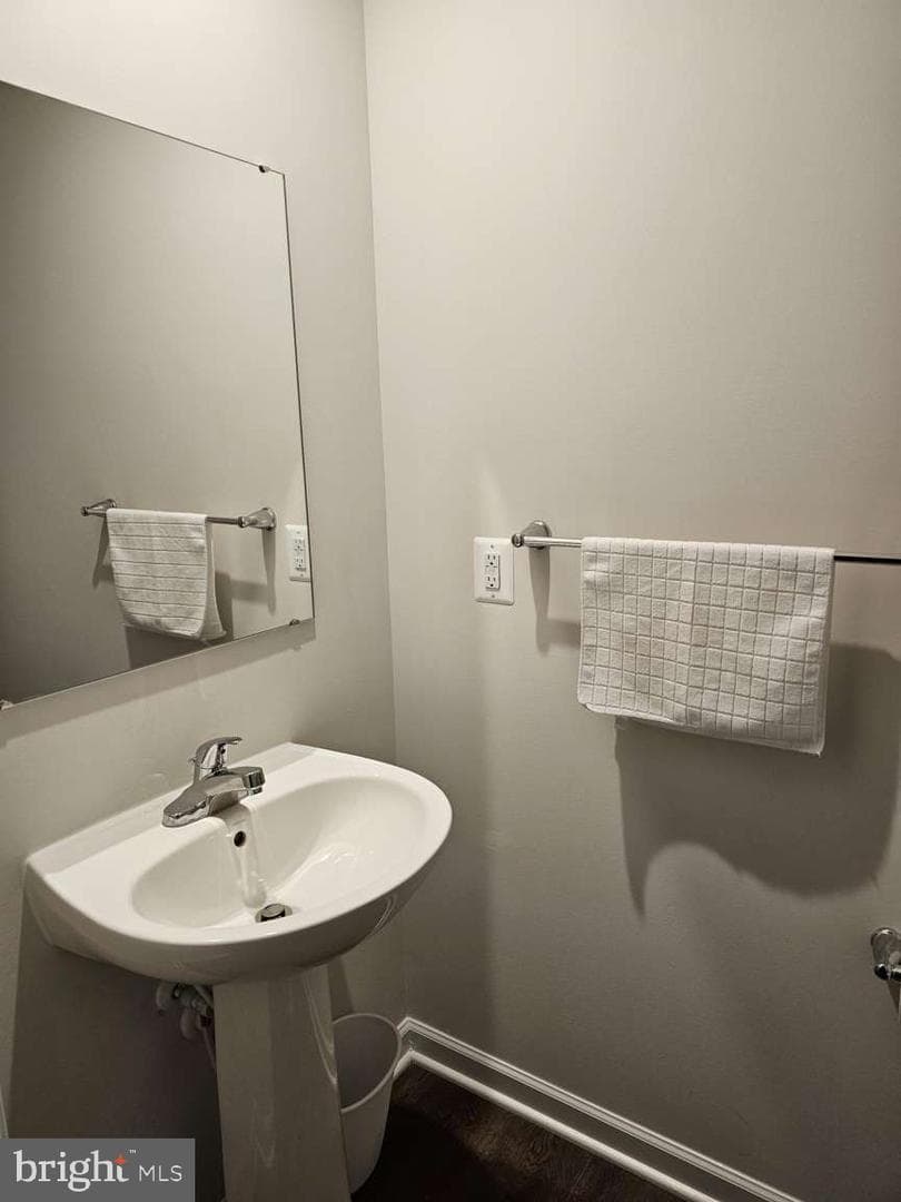 154 Dursley Circle photo 23