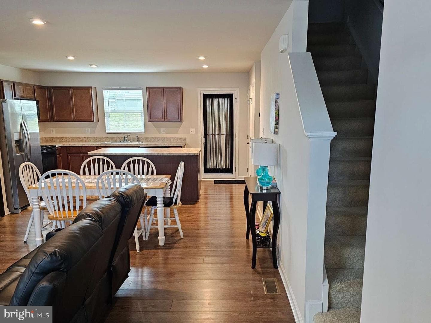 154 Dursley Circle photo 3