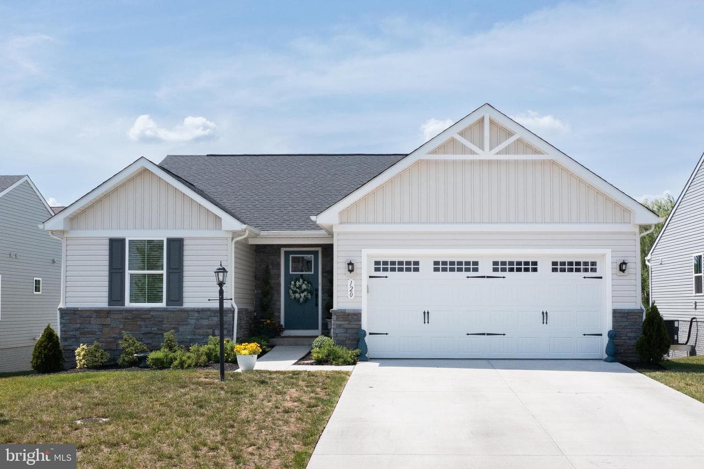 120 Gabriel Court photo 2