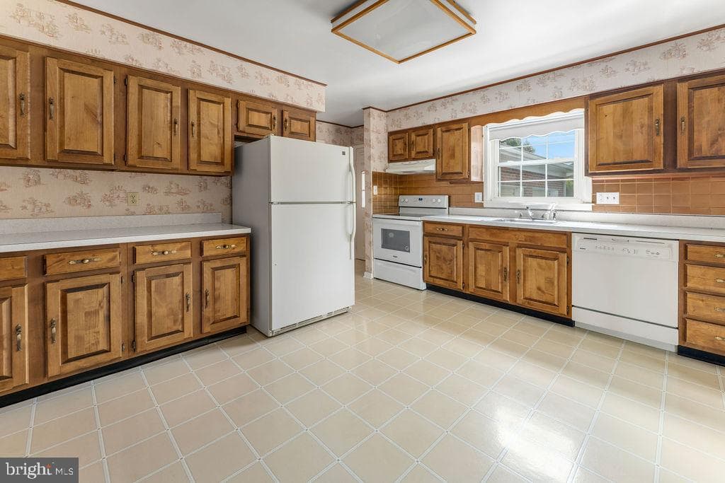 114 Williamson Road photo 5