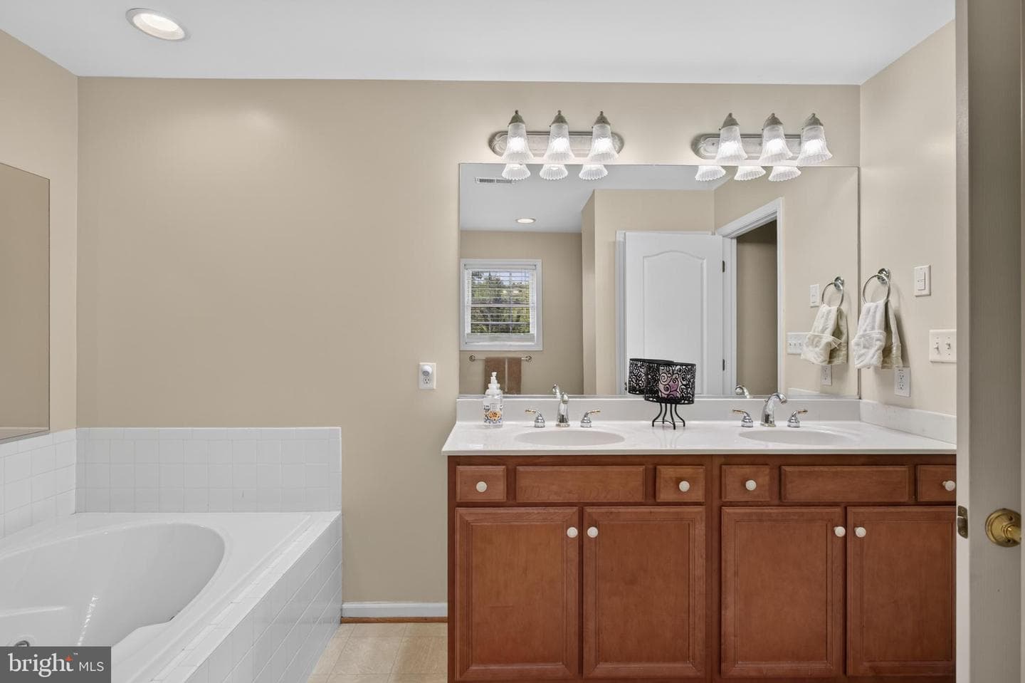 106 Maverick Court photo 31