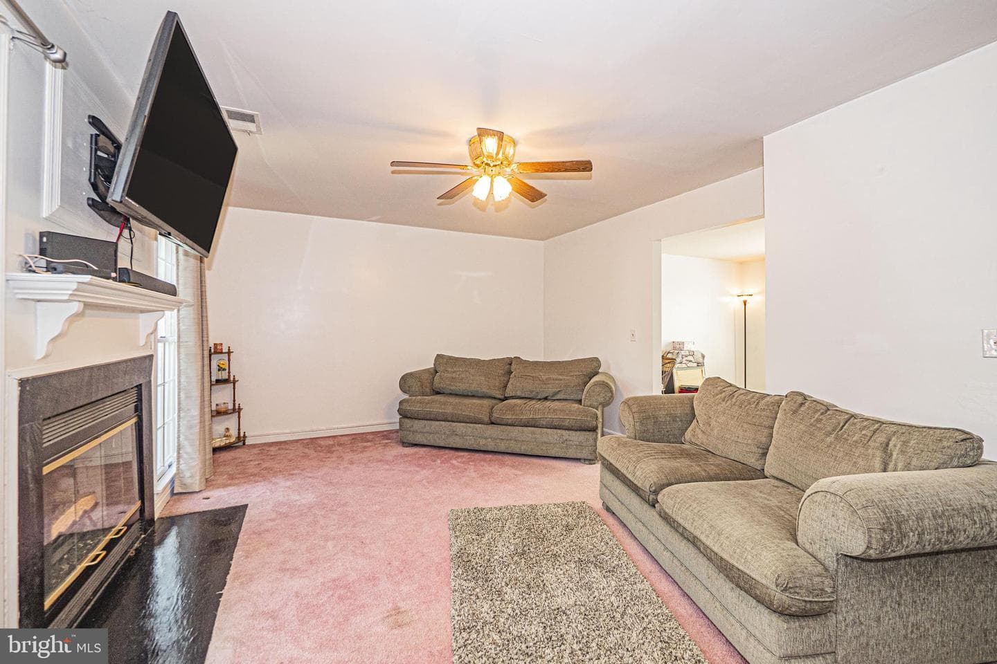 123 Etnam Street photo 13