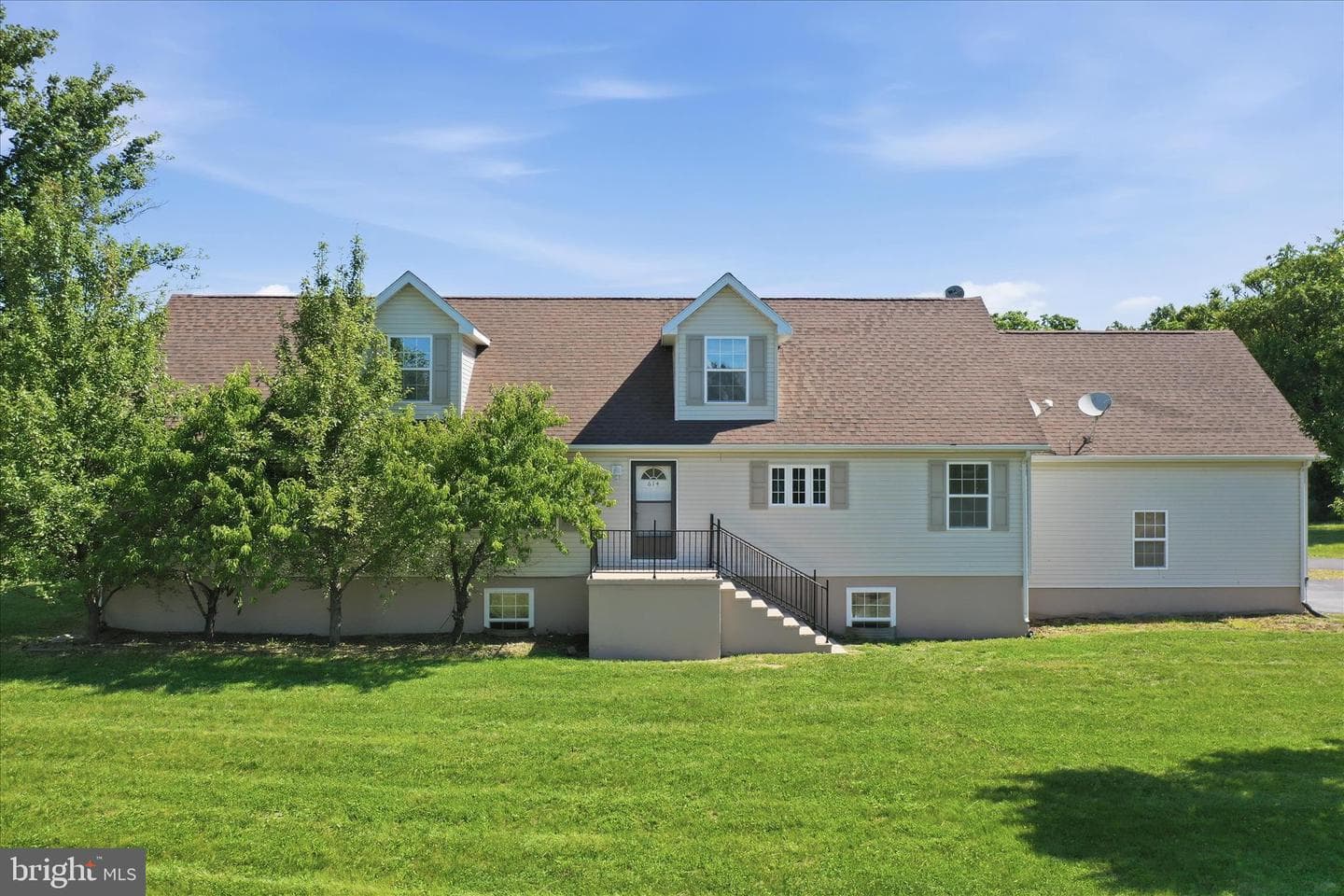 614 Mohawk Trail, Winchester